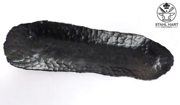 Schale schmal und länglich